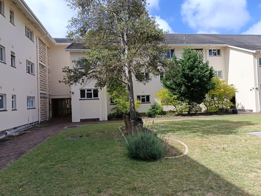 To Let 1 Bedroom Property for Rent in Pinelands Western Cape